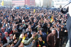Kars’ta en kitlesel Newroz