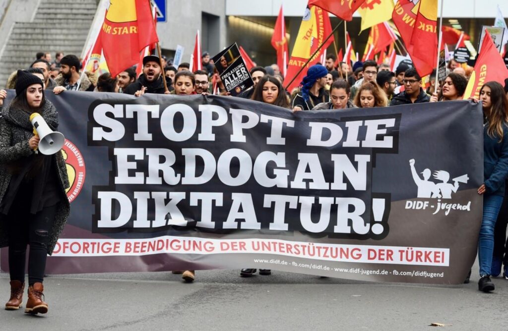 Almanya’daki Türkiye: Fırsatlar ve sorunlar